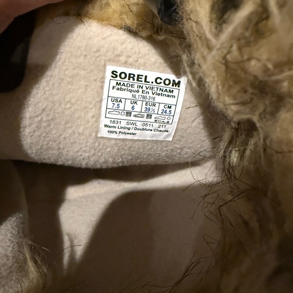 Sorel Camel and Olive Tofino Waterproof Winter Boots - Picture 8 of 8